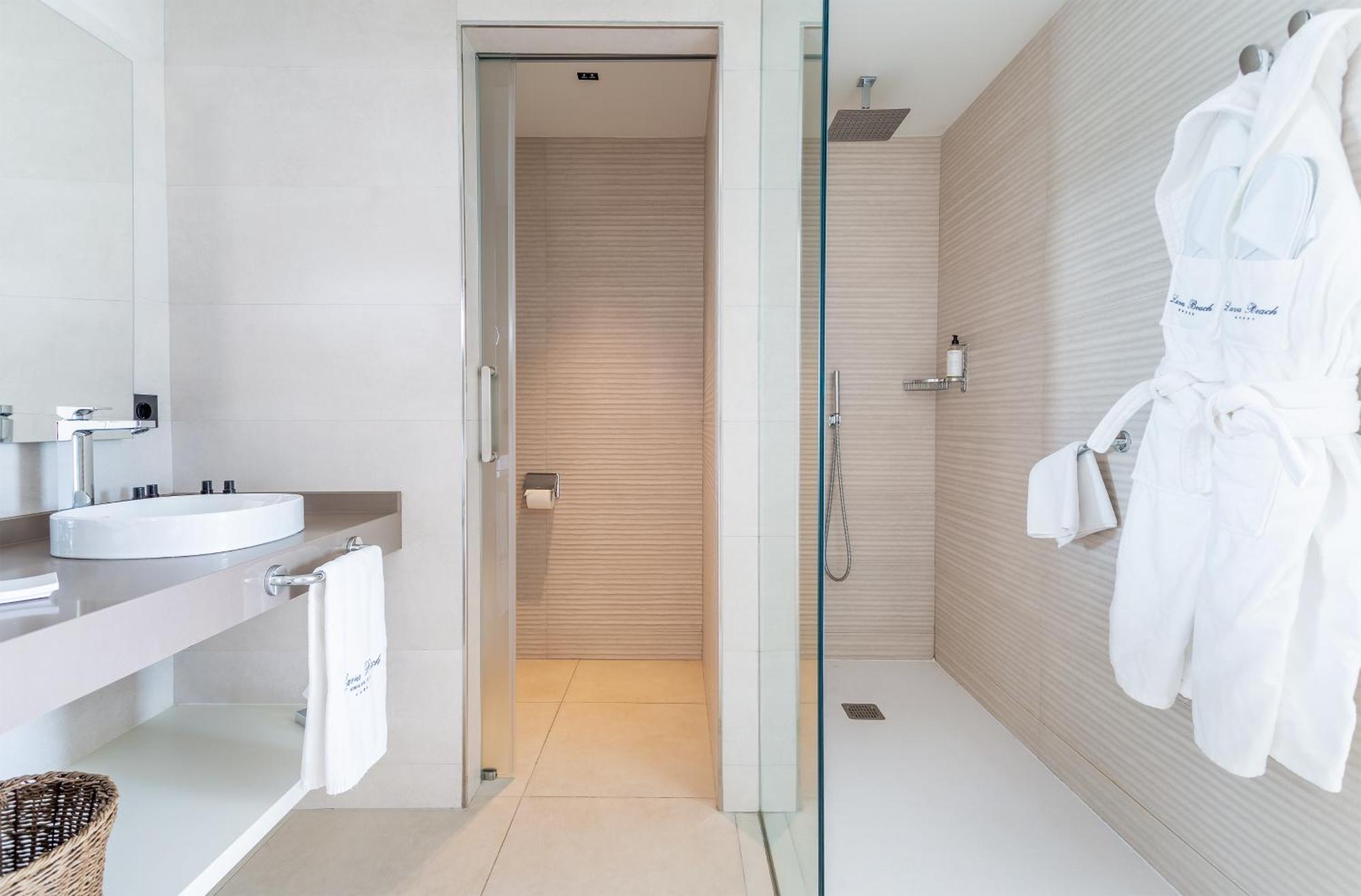 Suite Junior avec Accès au Spa - Vue sur Jardin (3 Adultes)