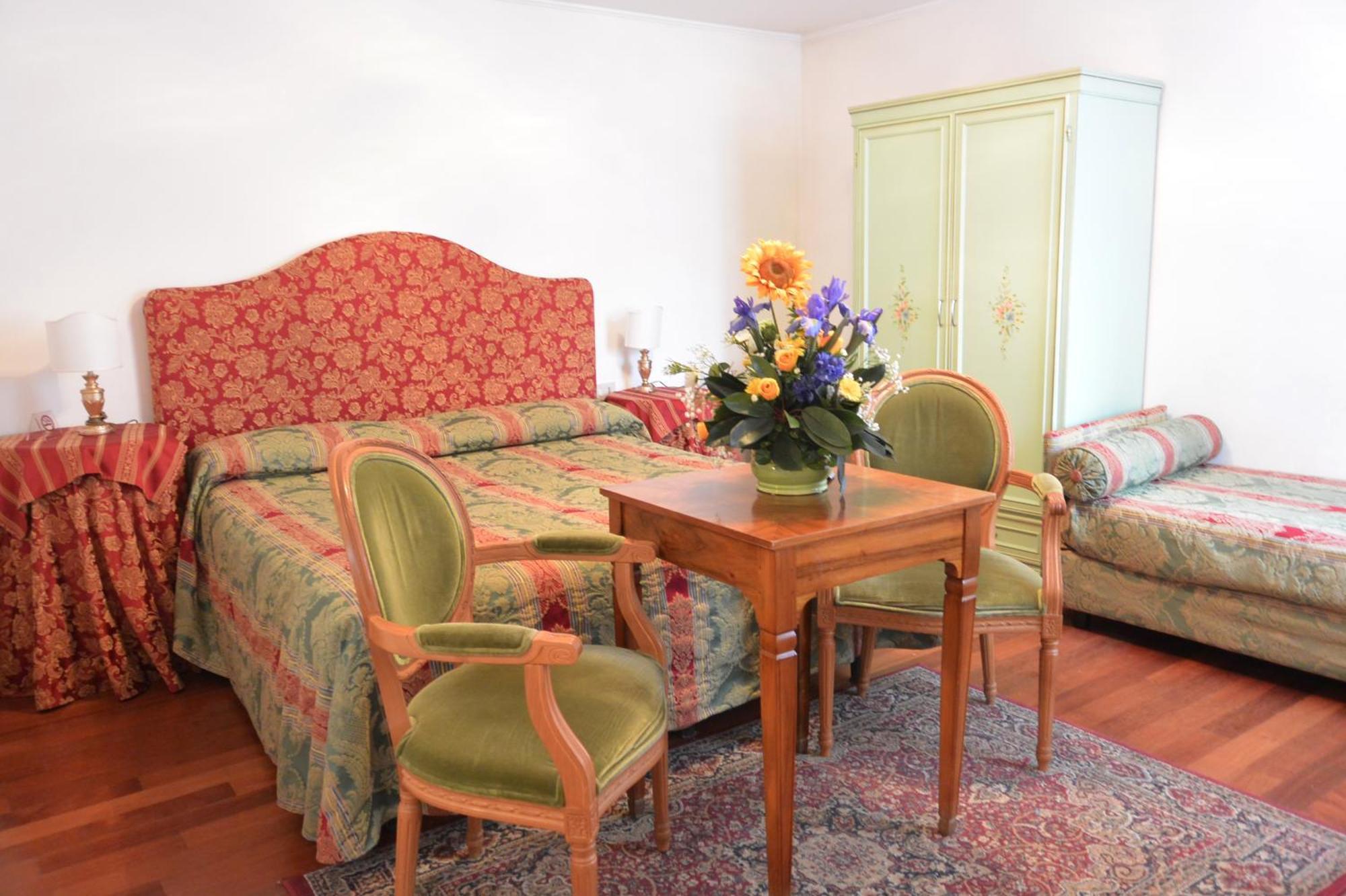 One-Bedroom Apartment,1324606492:JPEG